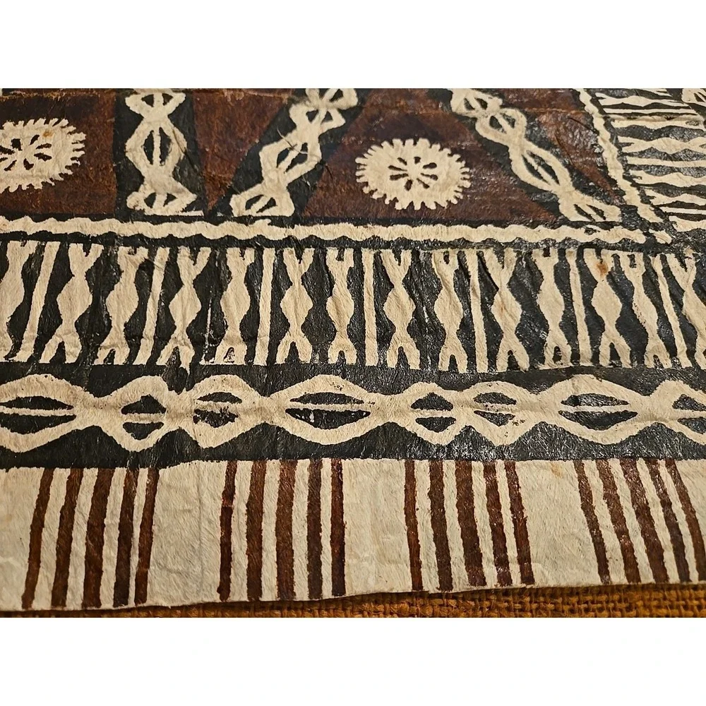 Vtg Handmade FIJI Intricate Tonga Bark Tapa Cloth Design On‎ Burlap Backing